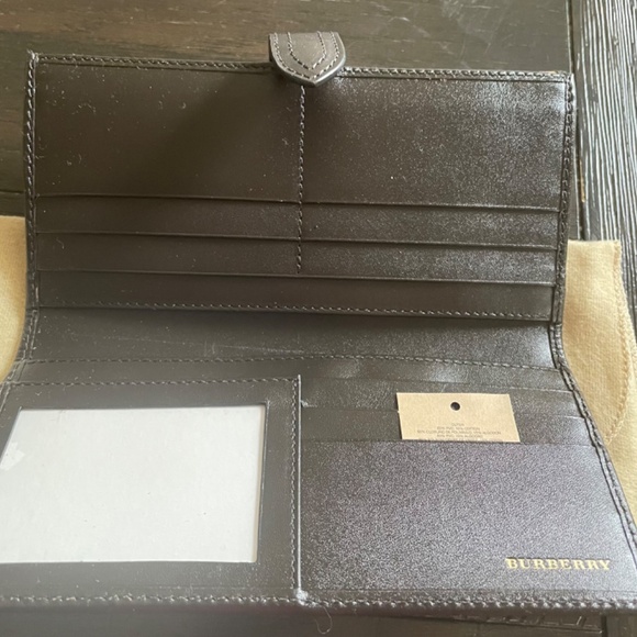 Burberry Wallets - Picture 2 of 5